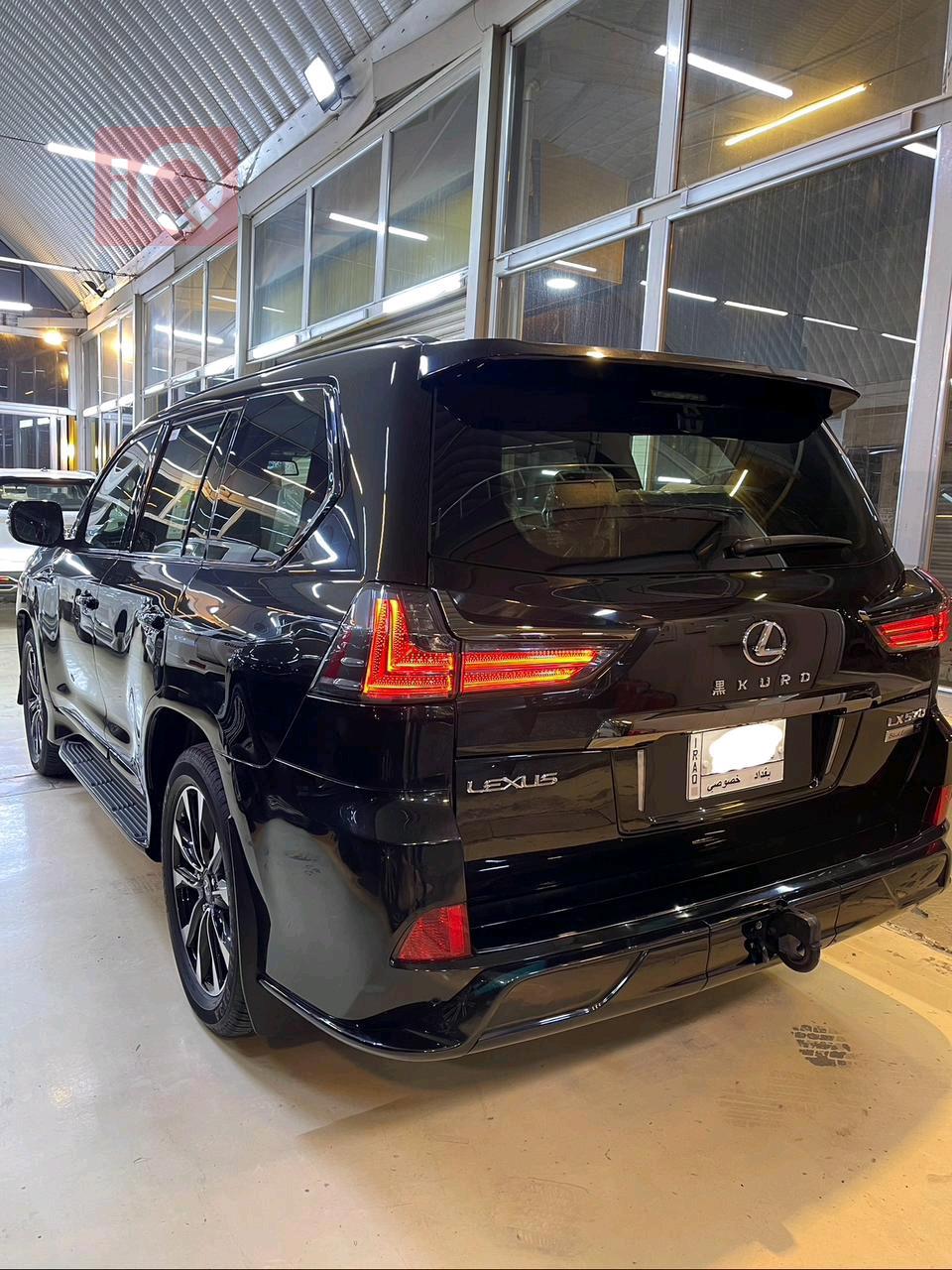 Lexus LX